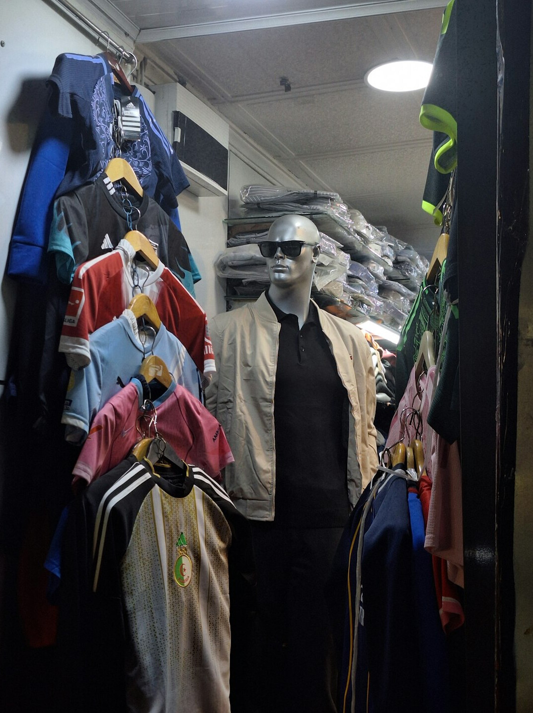 store detective in retail setting